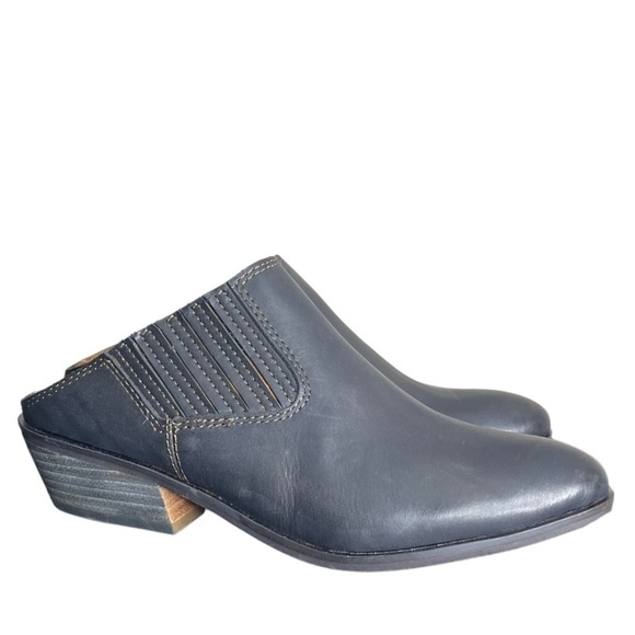 Frye Roxie Slip-On Leather Block Heel Mules – Size 6